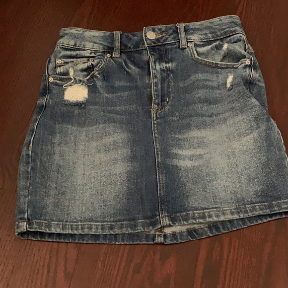 Jean Skirt - Picture 2 of 4